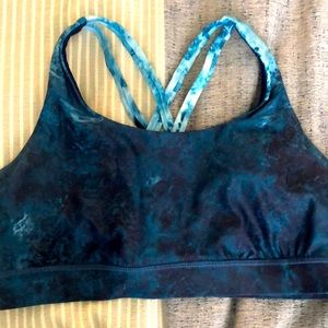 Lululemon sports bra size 8